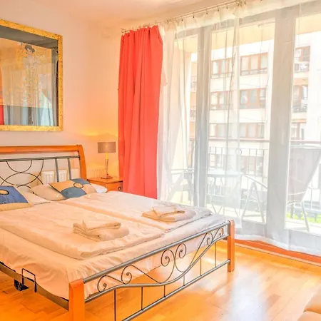 Capital Aparthotel
