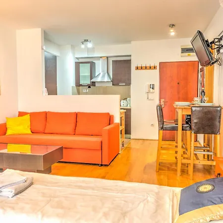 首府中心公寓 4*