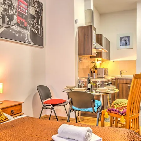 Capital Aparthotel 4*