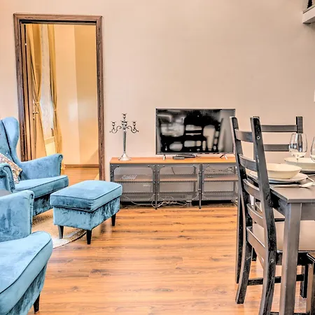 Aparthotel Capital 4*