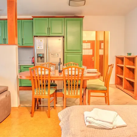 Capital Aparthotel 4*