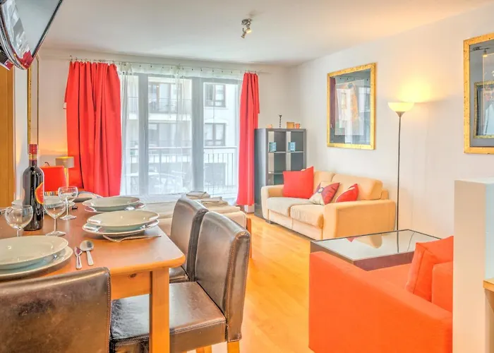 센트럴 캐피탈 아파트먼츠 4*