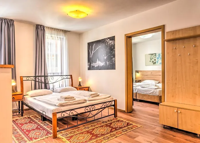 센트럴 캐피탈 아파트먼츠 4*